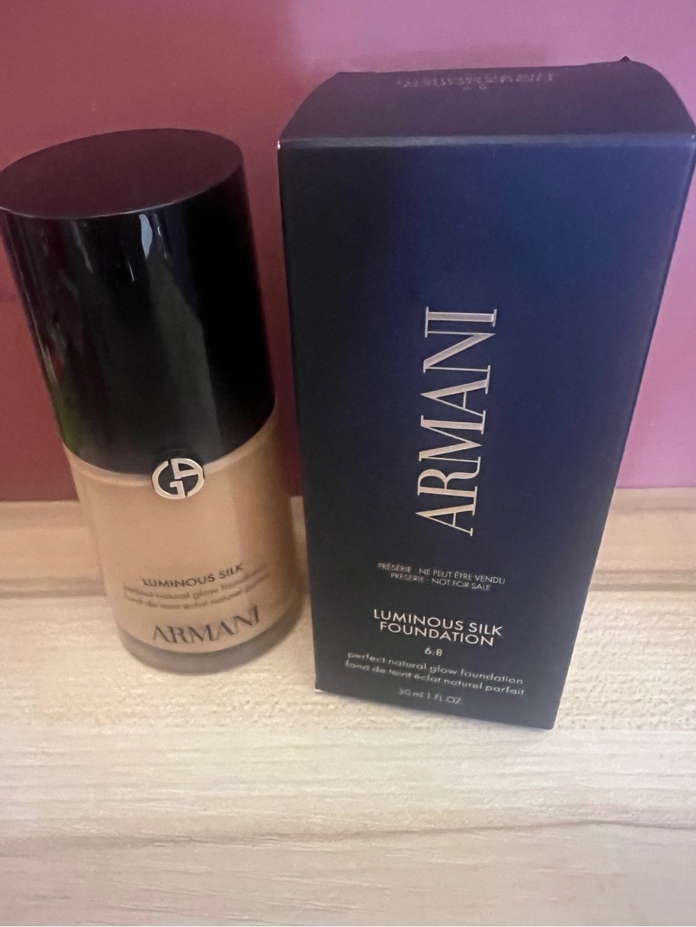 Giorgio Armani Luminous Silk Foundation - 6.8 NEW IN BOX
